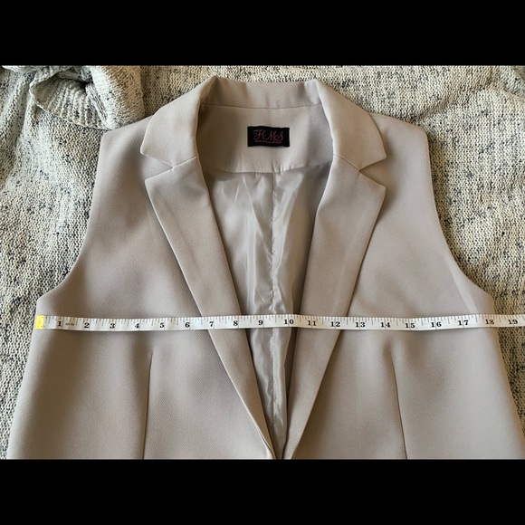 Grey long over sized vest blazer - Picture 3 of 3
